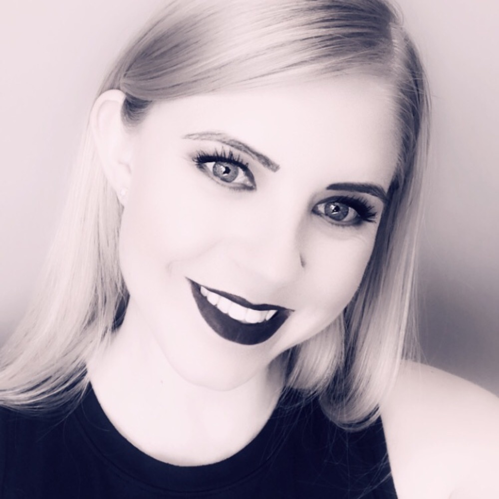Meet your Posher, Courtney